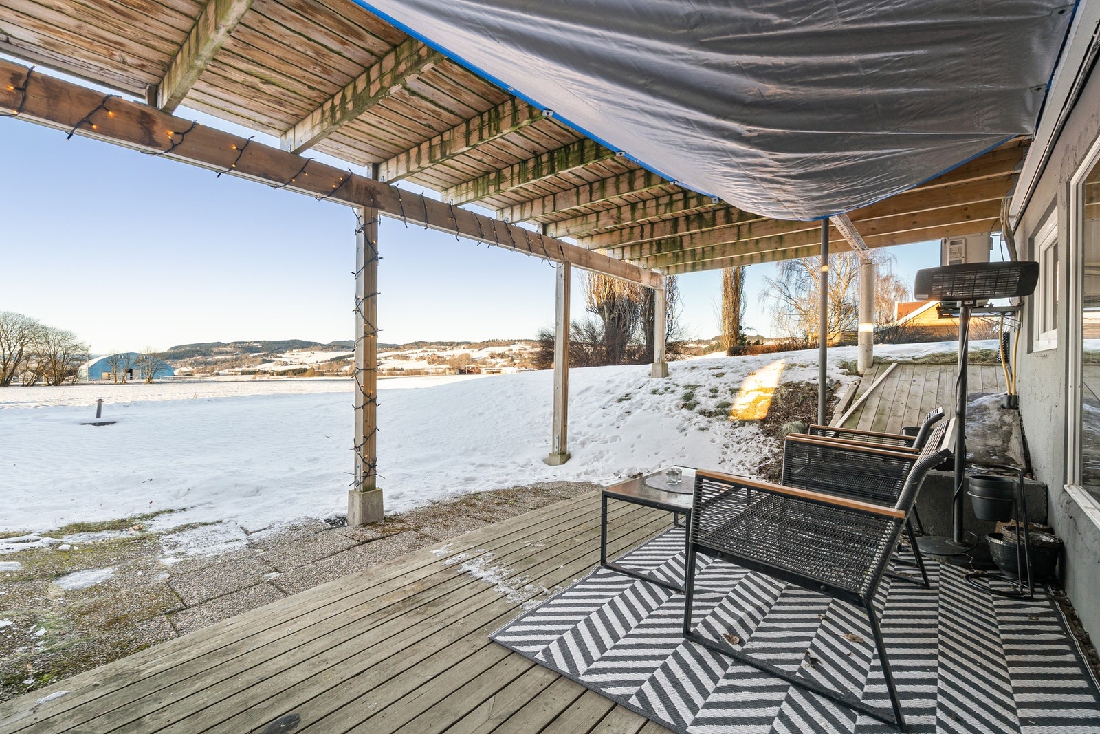 Terrasse med fine sol- og utsiktsforhold. Galleribilde