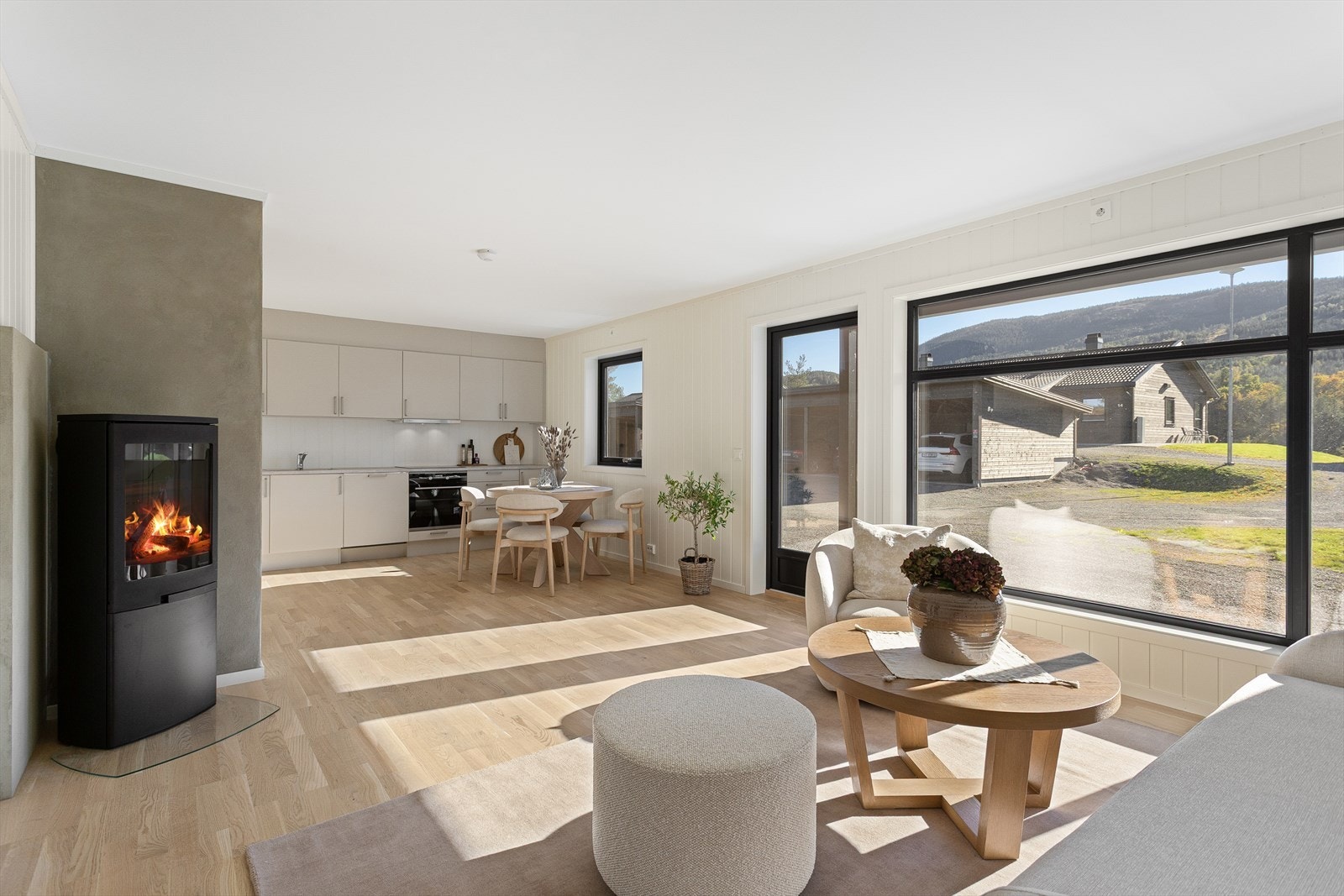 Stue. Bilde er fra den ene leiligheten i prosjektet. Galleribilde