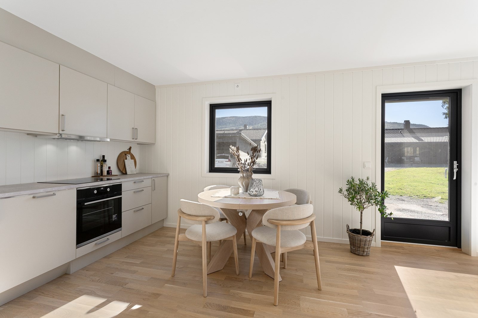 Kjøkken. Bilde er fra den ene leiligheten i prosjektet. Galleribilde