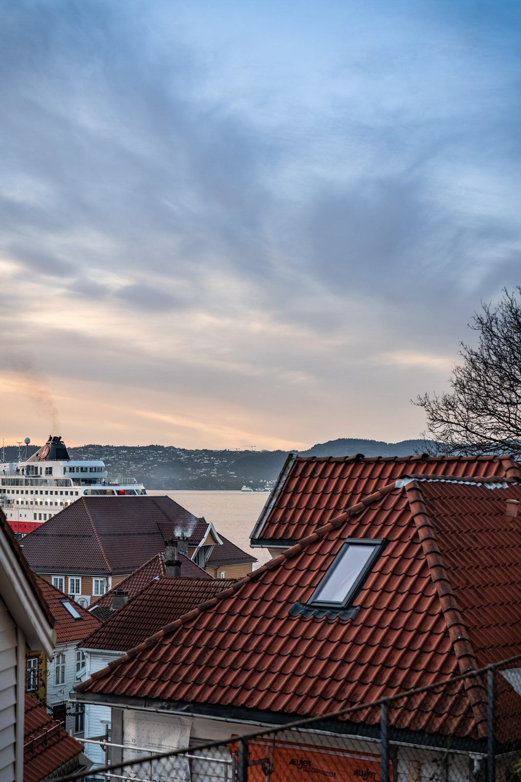 Gangavstand til sjø, turstier og populære turområder. Galleribilde
