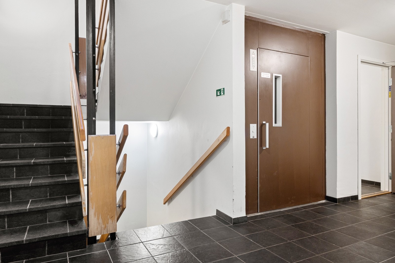 Heisadkomst. Galleribilde