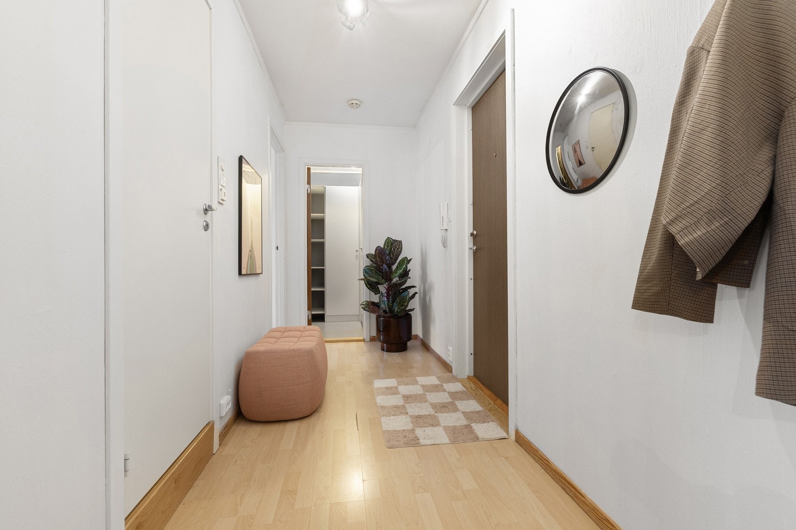 Entré. Galleribilde