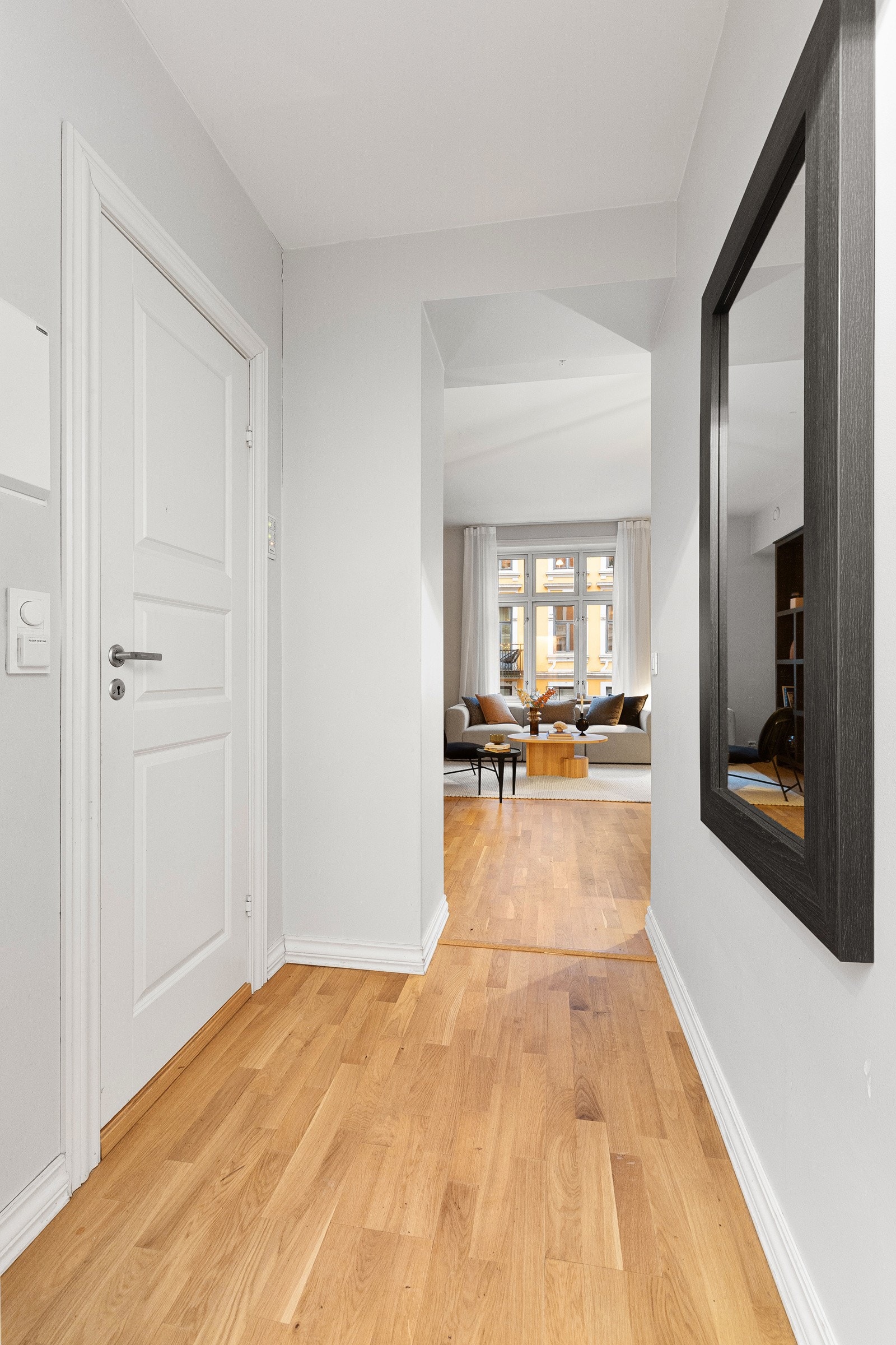 Entré. Galleribilde