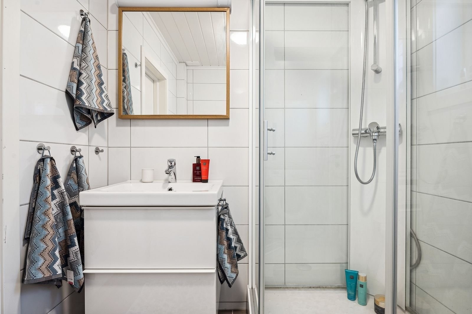 Bad i første etasje Galleribilde