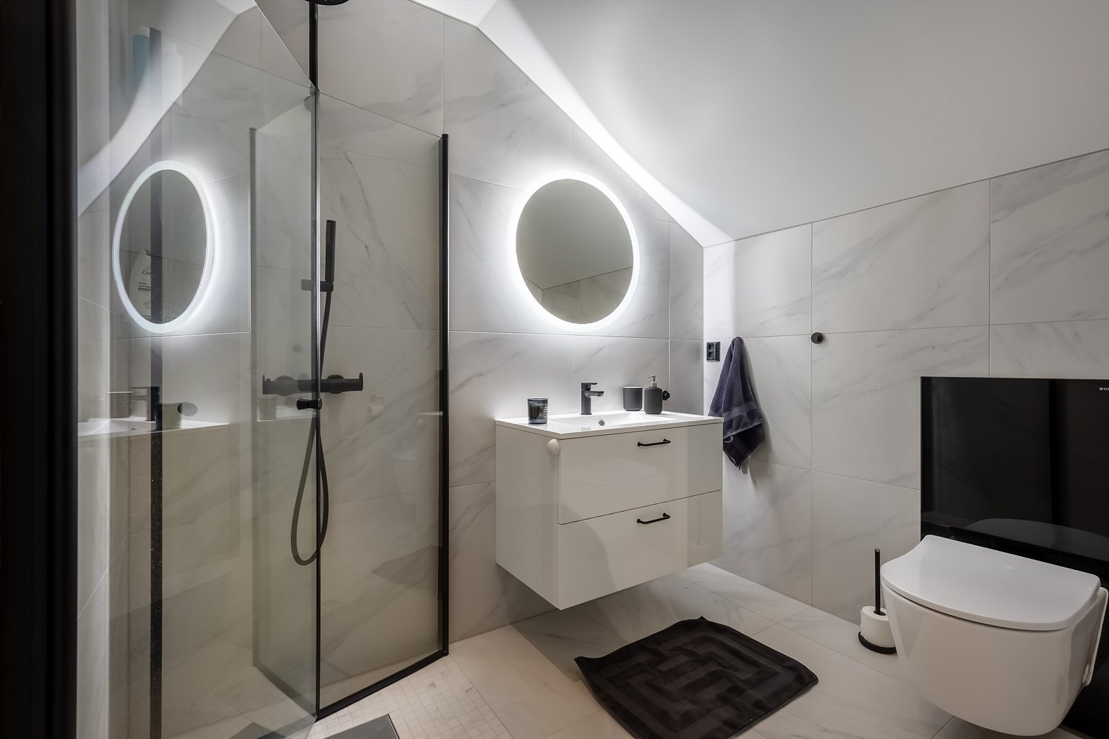 Bad 3 (2. etasje) Galleribilde