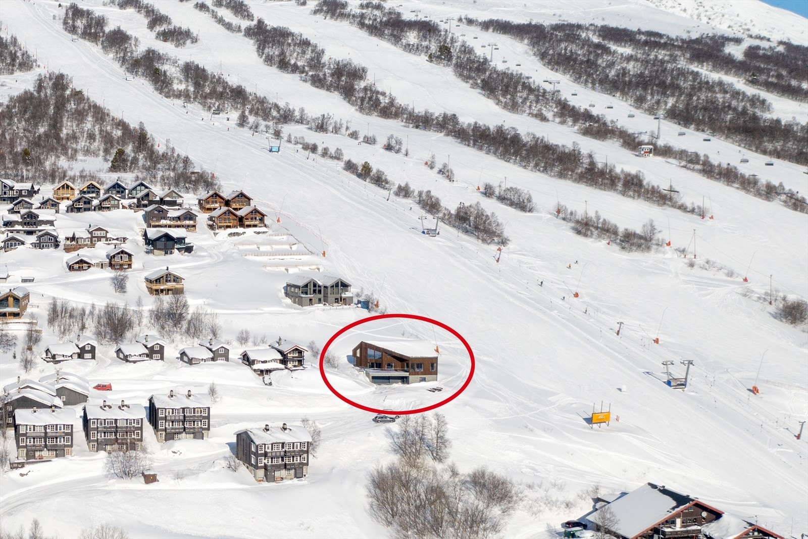 Oversiktsbilde - enkel adkomst til bakken Galleribilde