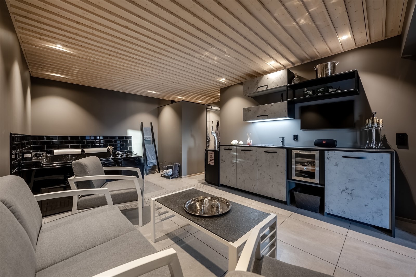 Spa avdeling (sokkeletasje) Galleribilde