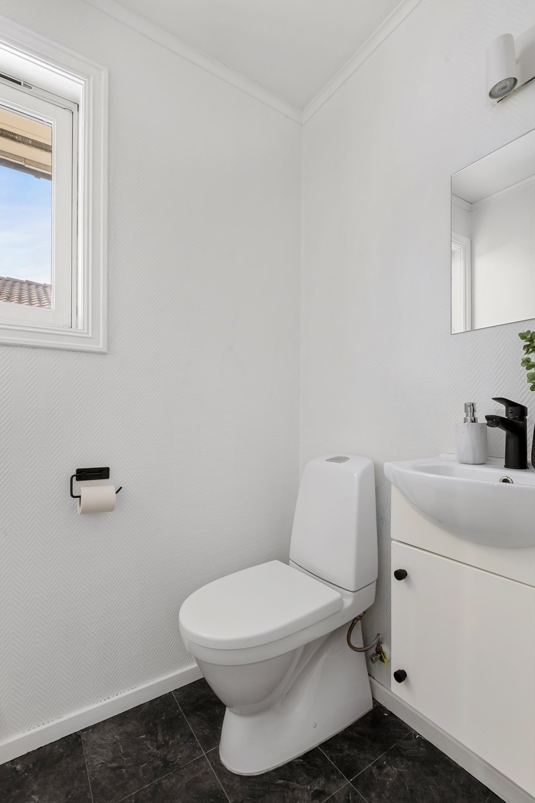 Separat wc rom i 1.etg Galleribilde