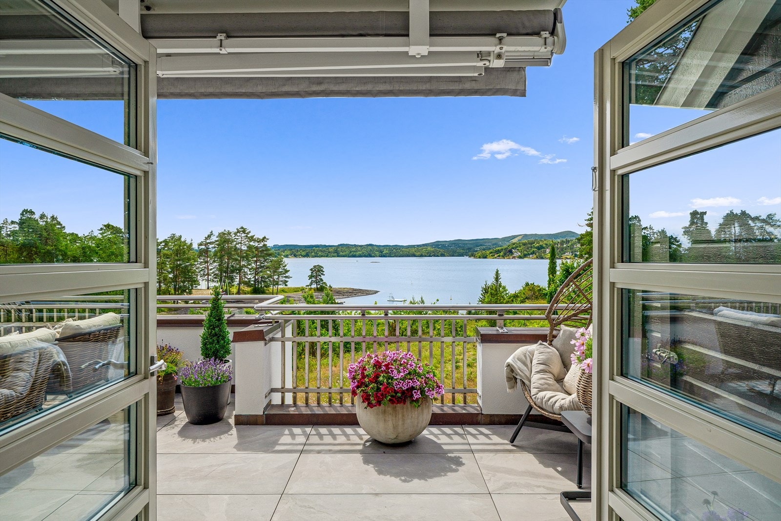 Terrasse 1 er 45 m2 og meget solrik Galleribilde