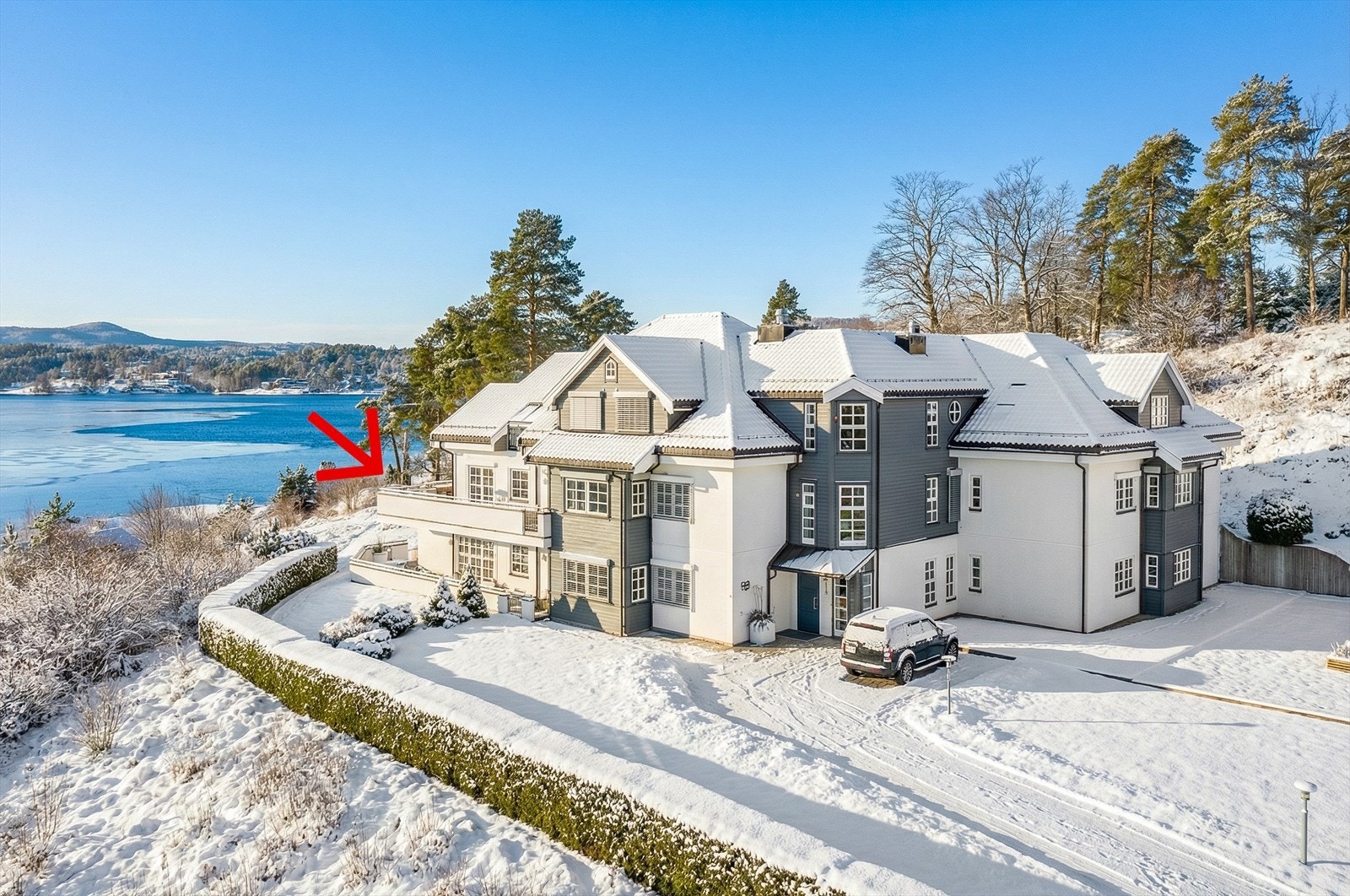 Første rekke til sjøen, noen få meter Galleribilde