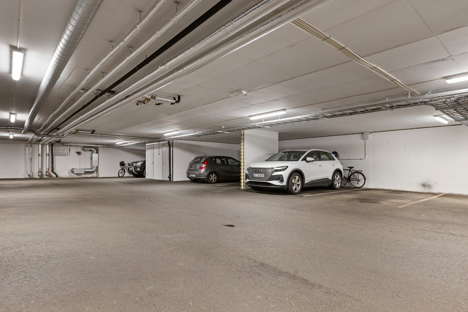 Medfølger garasjeplass med lademulighet Galleribilde