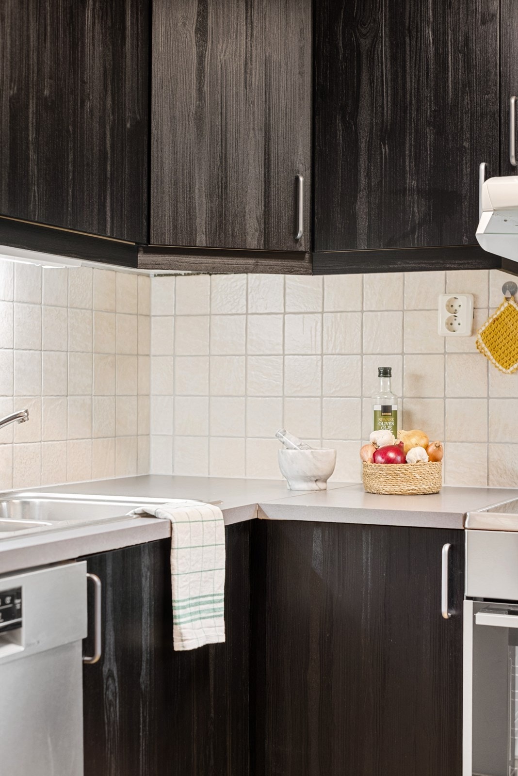 Fliser mellom over- og underskap. Galleribilde