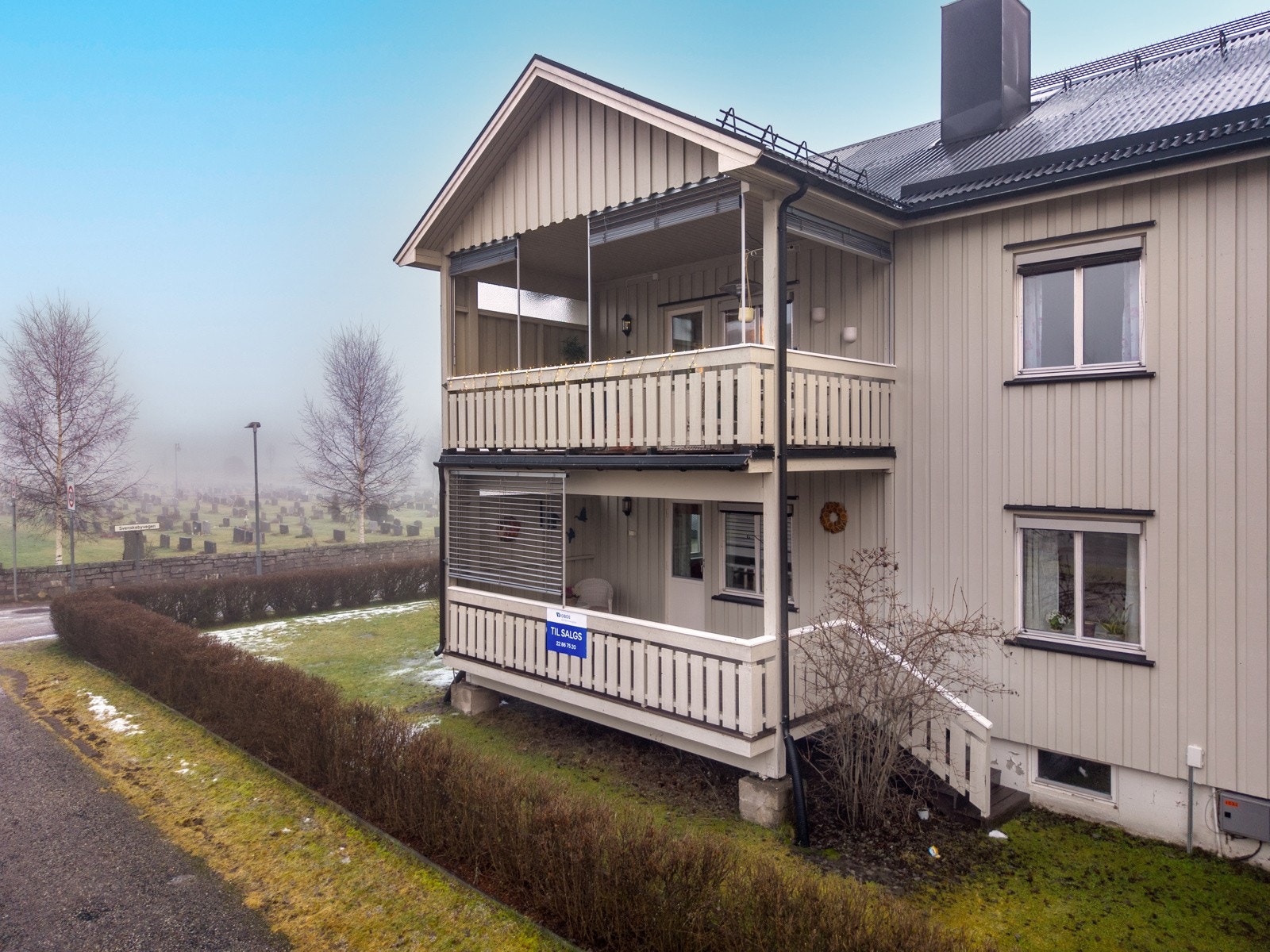 Leiligheten disponerer to boder i kjelleren og en bod på loftet. I tillegg er det flere store fellesboder i kjelleren. Galleribilde