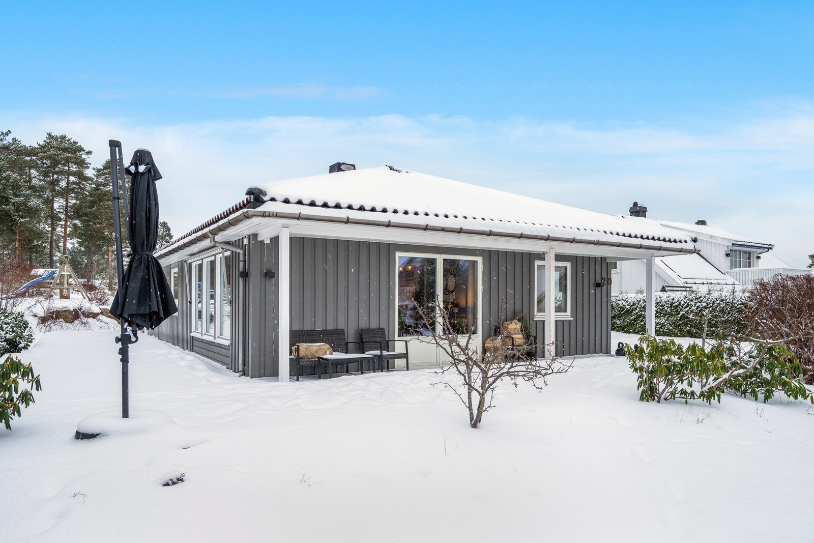 Fasade/terrasse Galleribilde