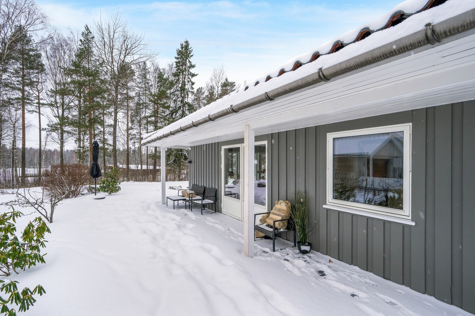 Fasade/terrasse med utgang fra hovedsoverommet Galleribilde