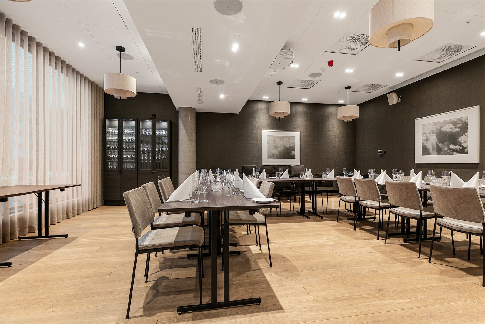 Selskapslokale, Galleribilde