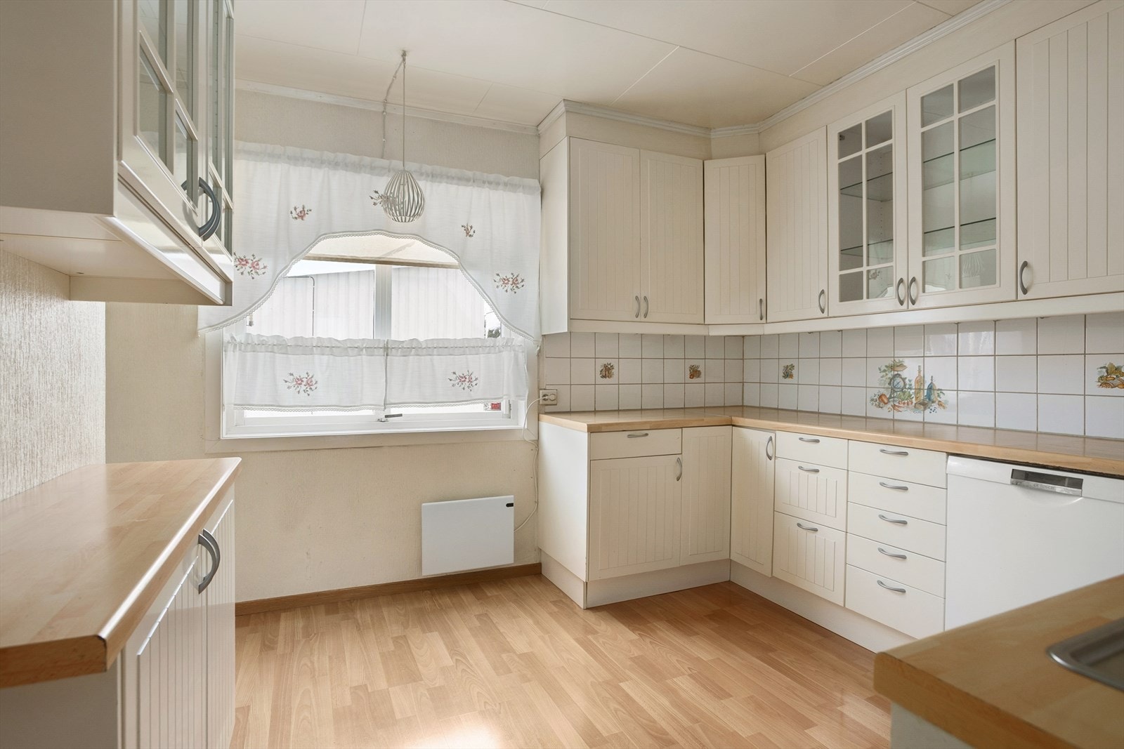 Romslig kjøkken Galleribilde