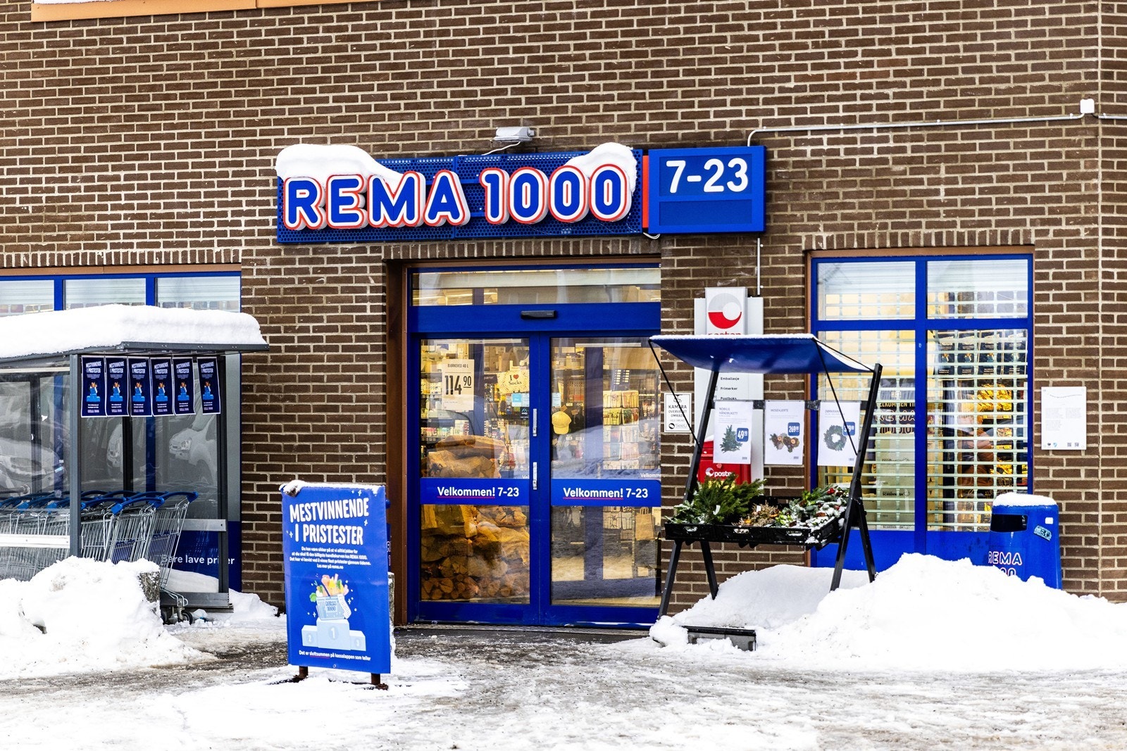 I underetasjen av bygget har man umiddelbar nærhet til dagligvarehandel på Rema 1000. Galleribilde