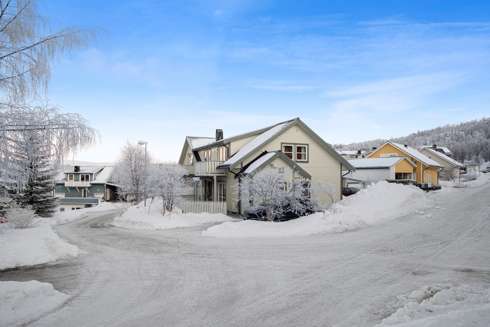 Velkommen til en hyggelig visning i Fembøringen 18! Galleribilde