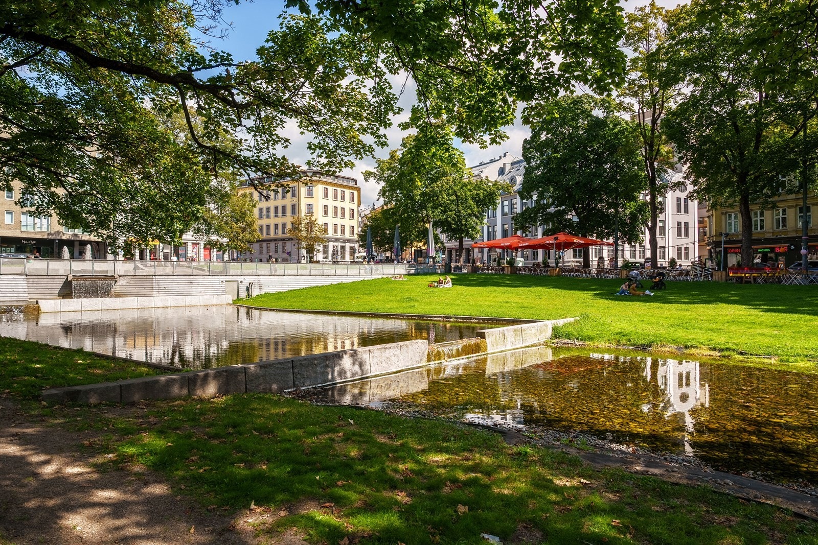 Området byr på flere grønne lunger, som her på Alexander Kiellands plass. Galleribilde