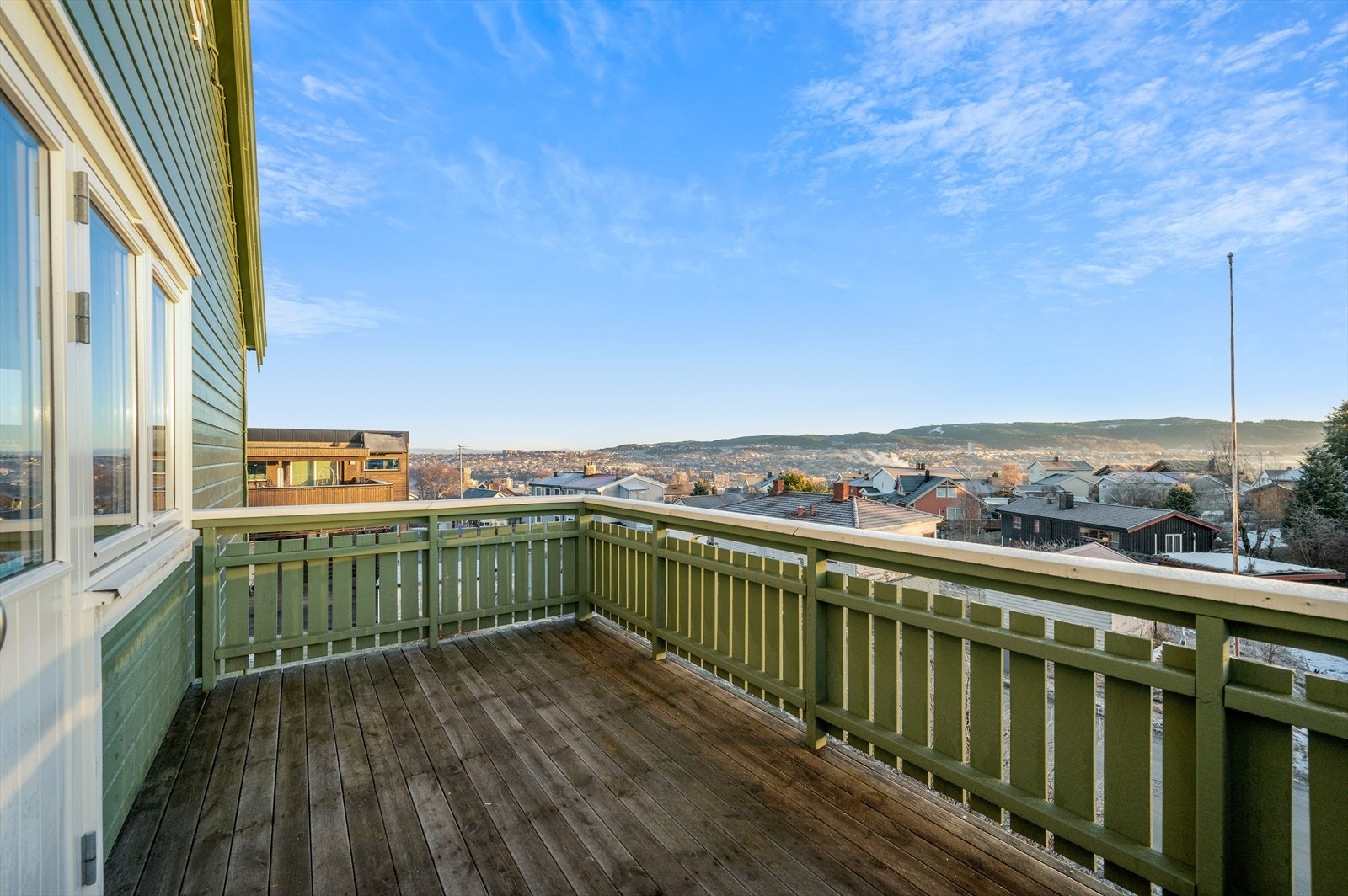 Veranda fra 2.etasje med nydelig utsikt Galleribilde