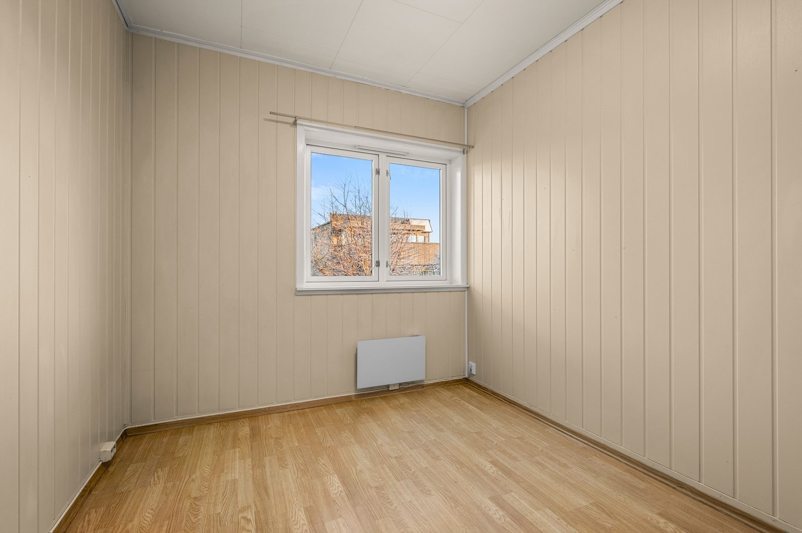 Soverom er av romslig større på hhv. 10m², 10m², 9m² og 9m² Galleribilde