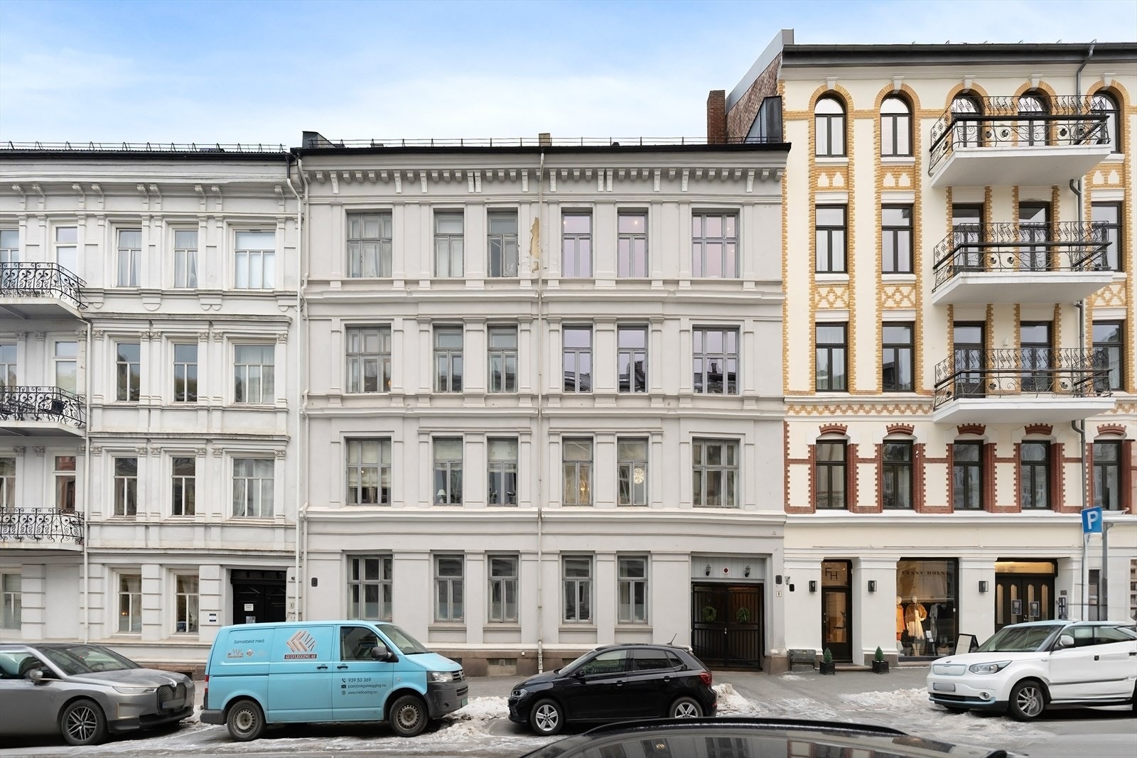 Fra boligen er det gangavstand til noen av hovedstadens mest populære handlegater, kafeer, barer og restauranter. Kort vei til dagligvare og kollektivtransport. Galleribilde