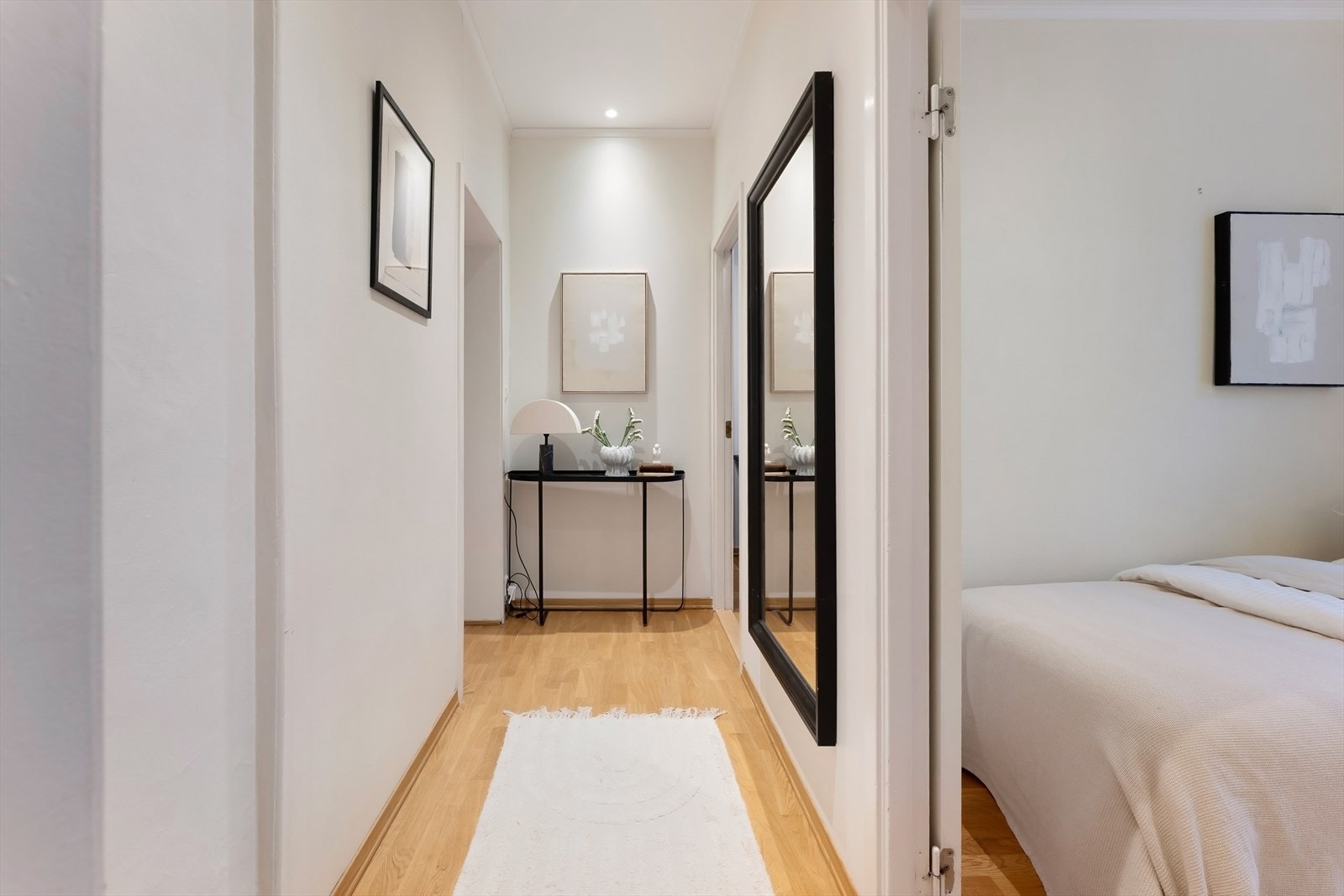 Gang mellom soverommene. Galleribilde