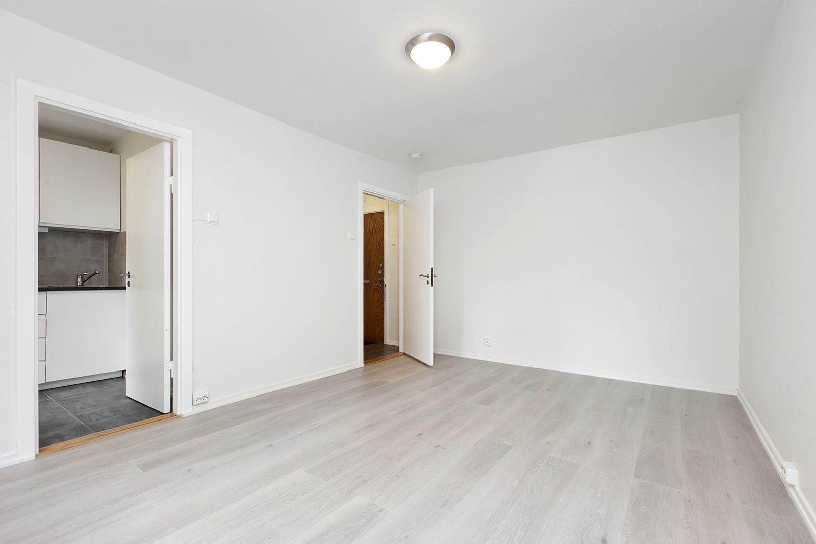 Leiligheten har en god planløsning med separat kjøkken Galleribilde