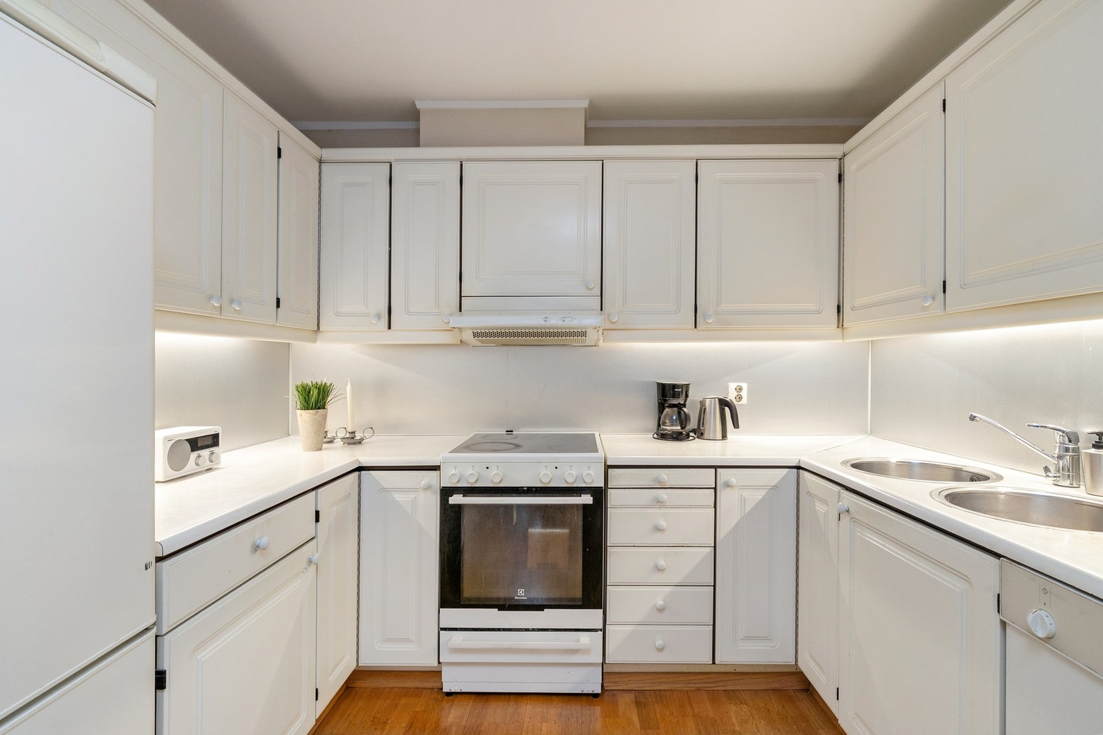 Kjøkken fra byggeår. Galleribilde