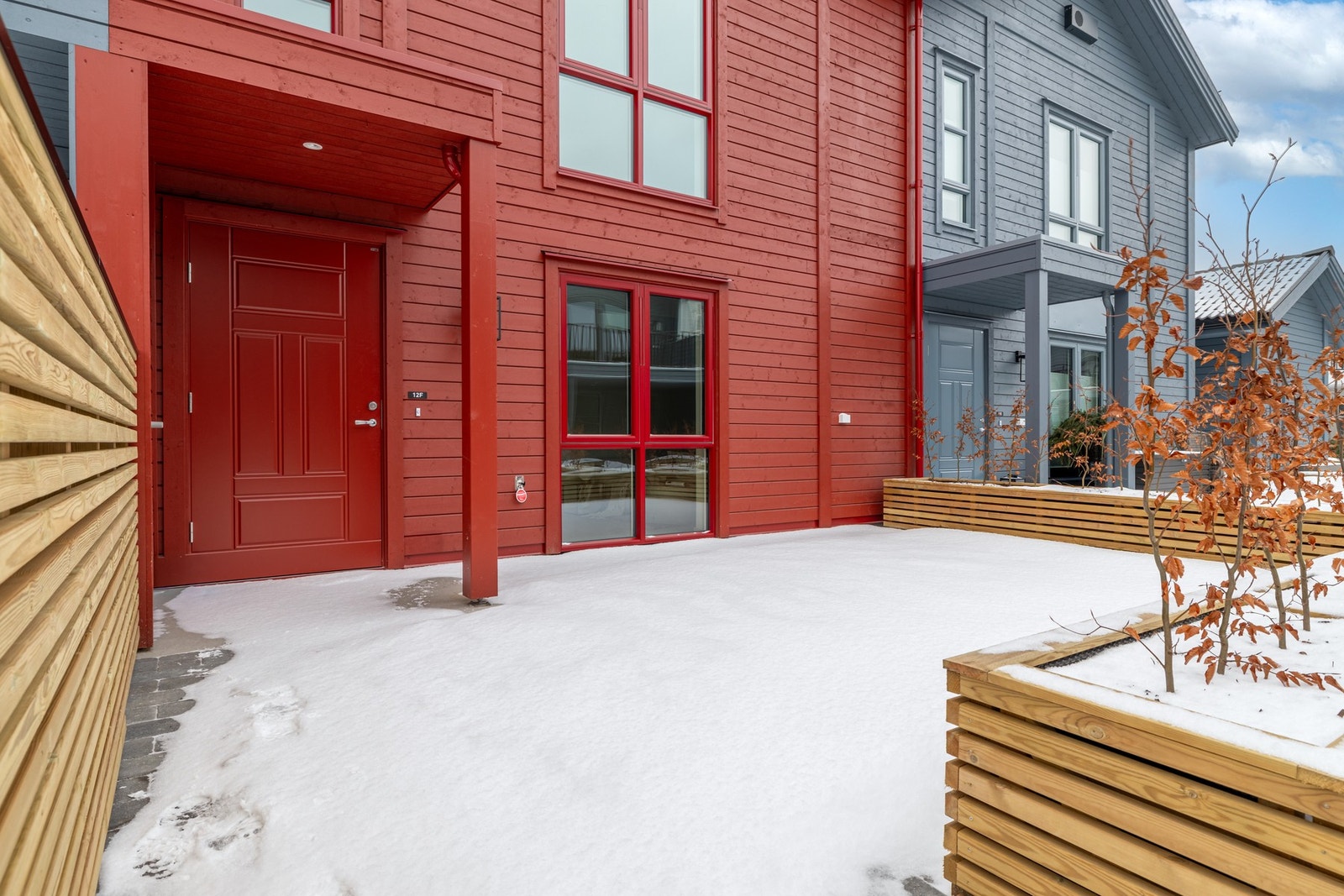 Her er det gode muligheter for utemøblering, grilling og avslapning i rolige omgivelser. Galleribilde