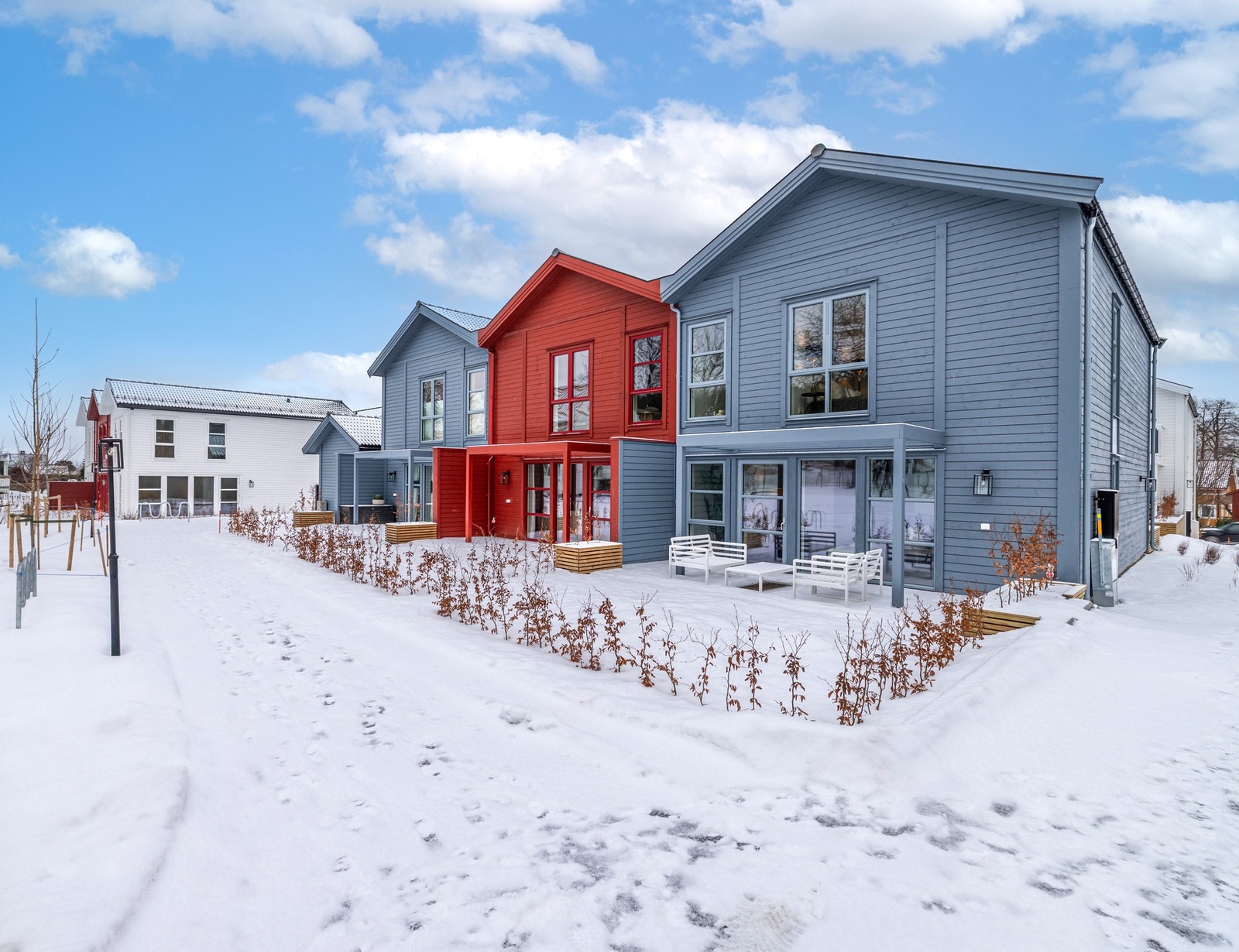 Boligen er en del av et attraktivt boligprosjekt bestående av 5 bygg med totalt 18 townhouses. Galleribilde