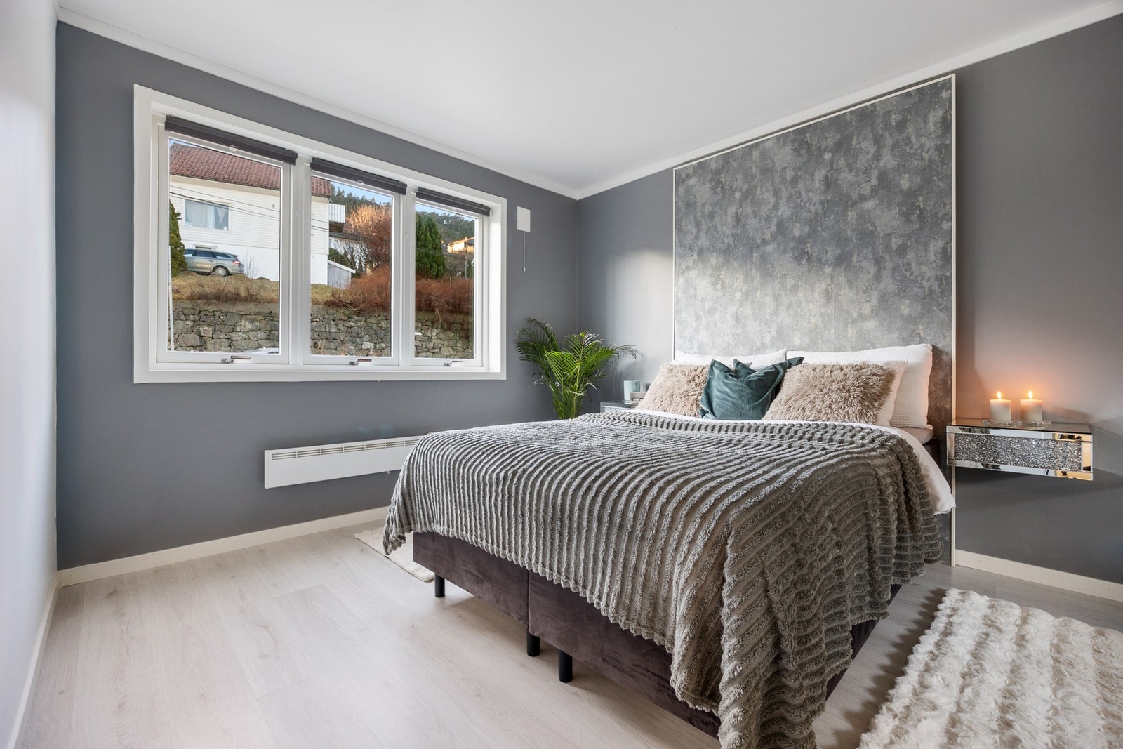 Rommet kan innredes med seng av ønsket størrelse og annet passende møblement Galleribilde