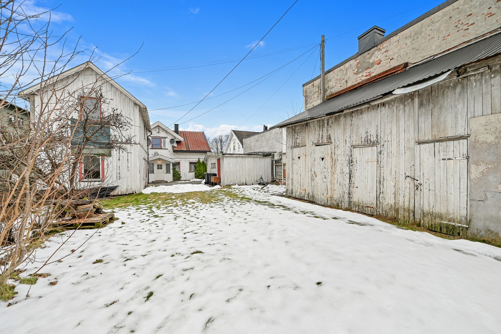 Eiendommen har behov for betydelig oppgradering og modernisering. Galleribilde