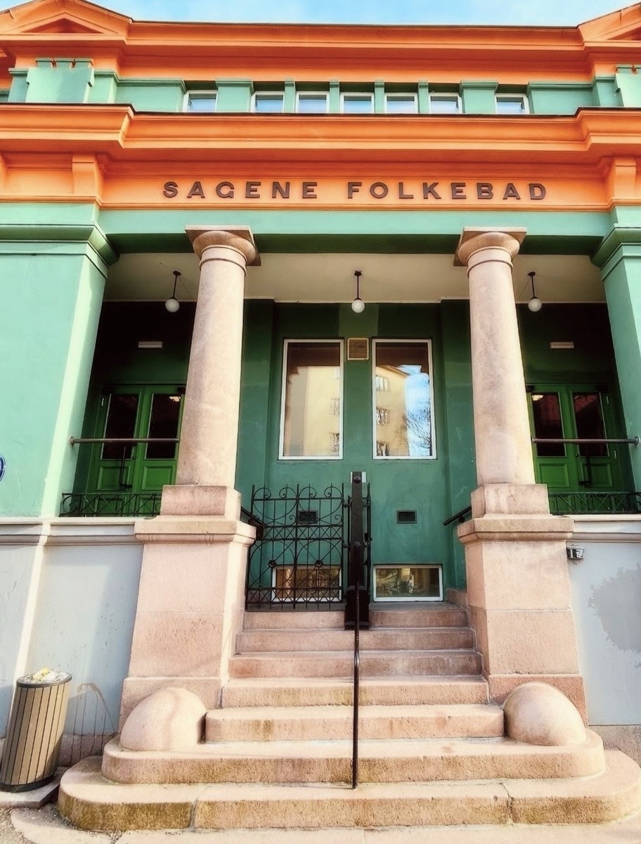 Sagene folkebad med badstue og basseng Galleribilde