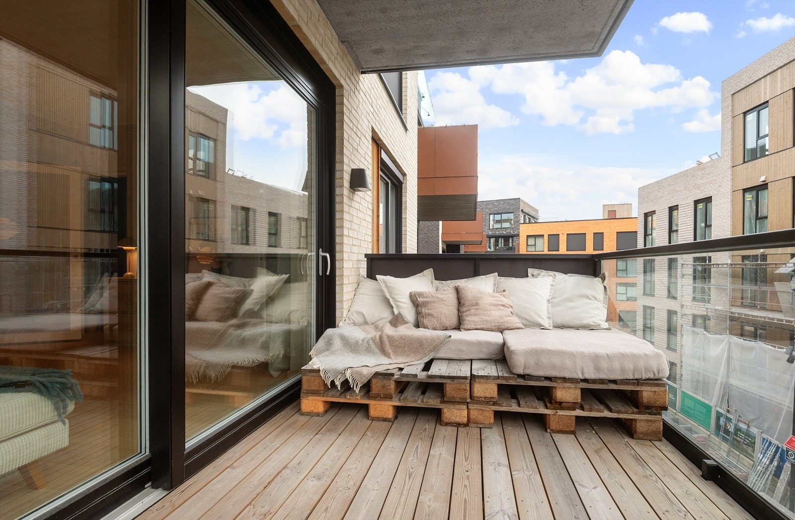 Her kan man innrede med en hyggelig sittegruppe og/eller annen møblering. Galleribilde