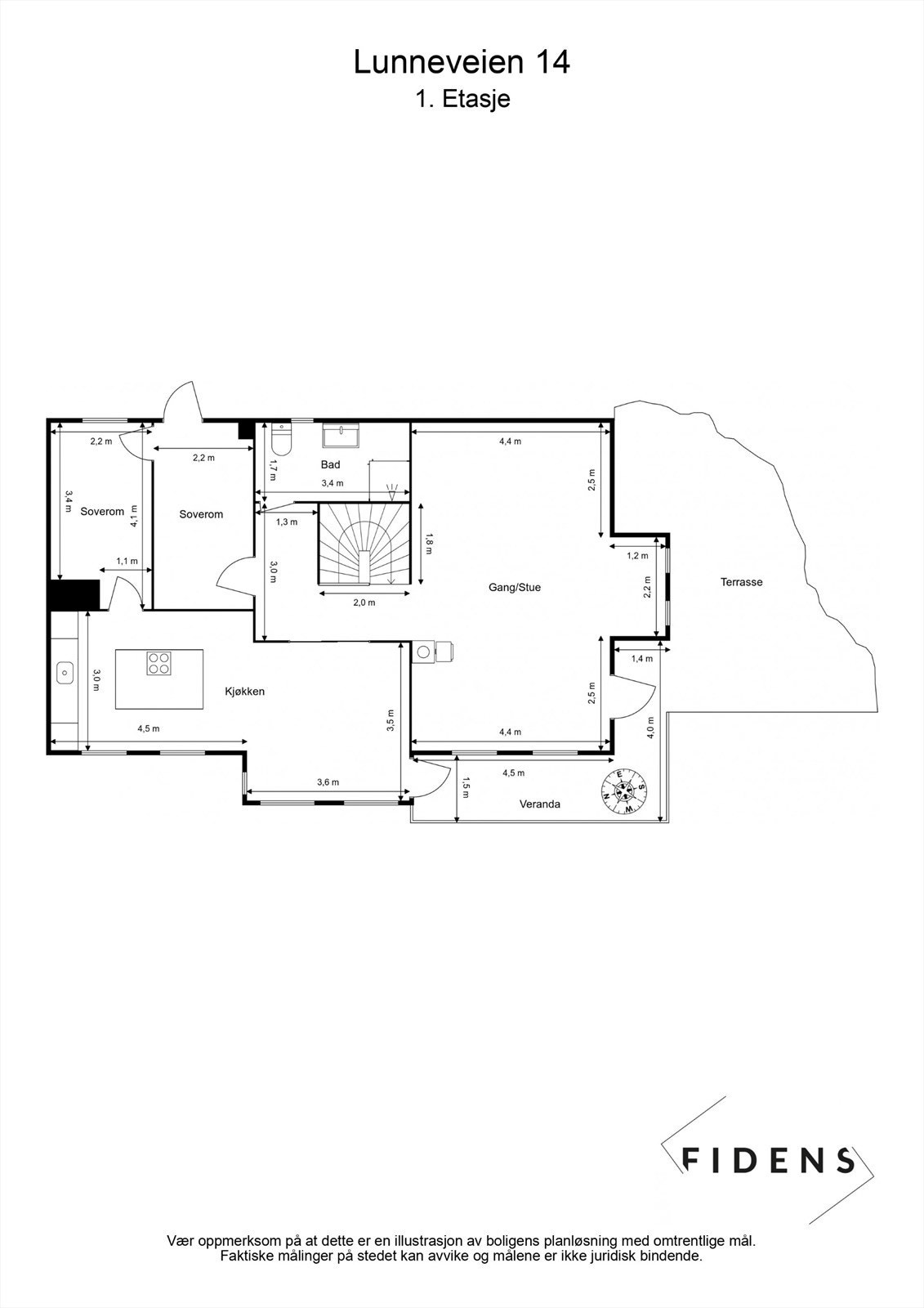 Første etasje består av en åpen stue- og kjøkkenløsning, to soverom og et bad. Galleribilde