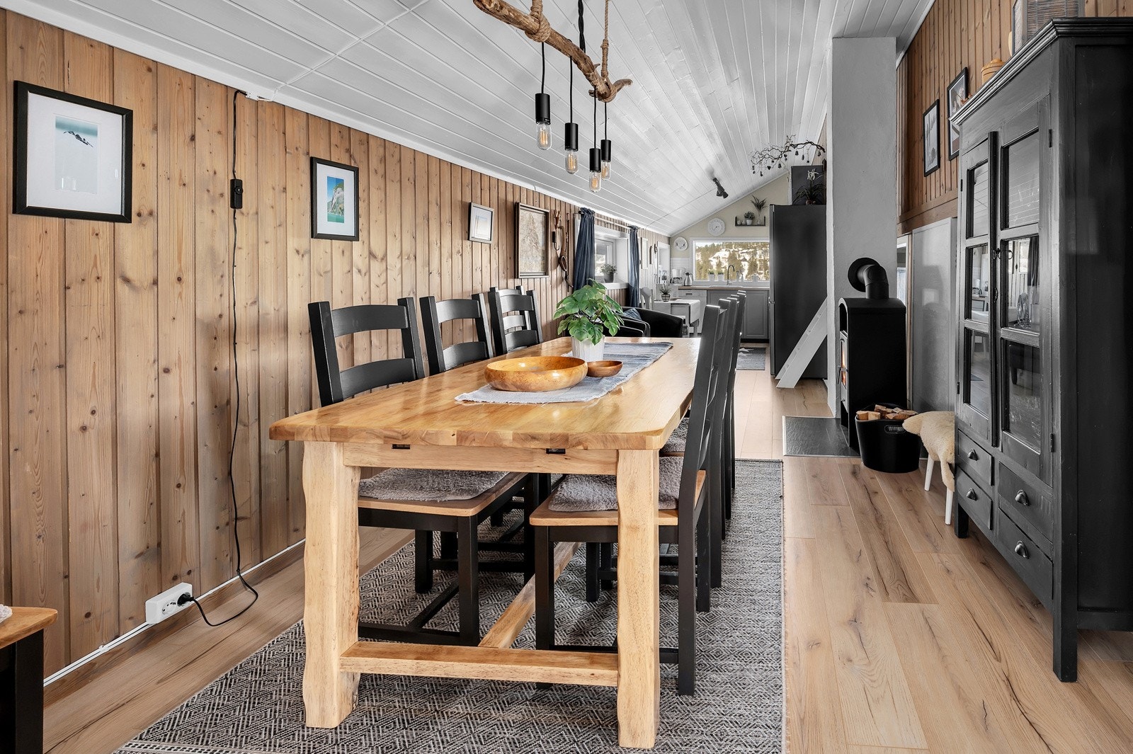 assignment-15397-1739182534794 Galleribilde