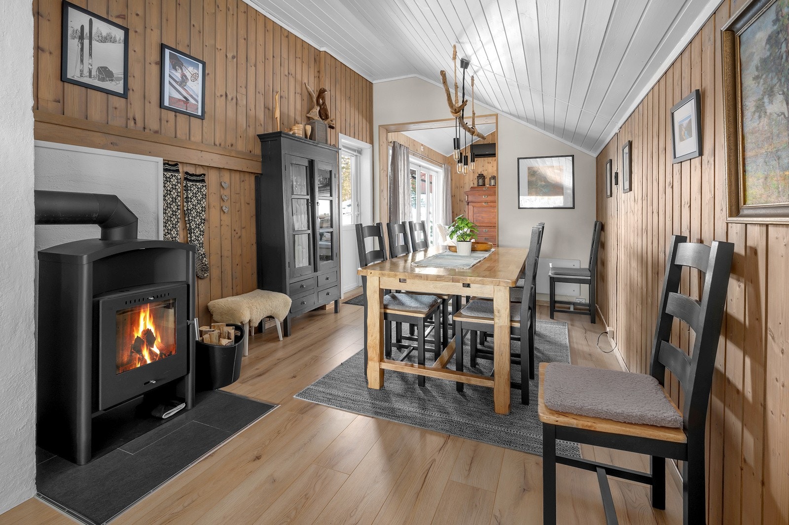 assignment-15397-1739182533596 Galleribilde