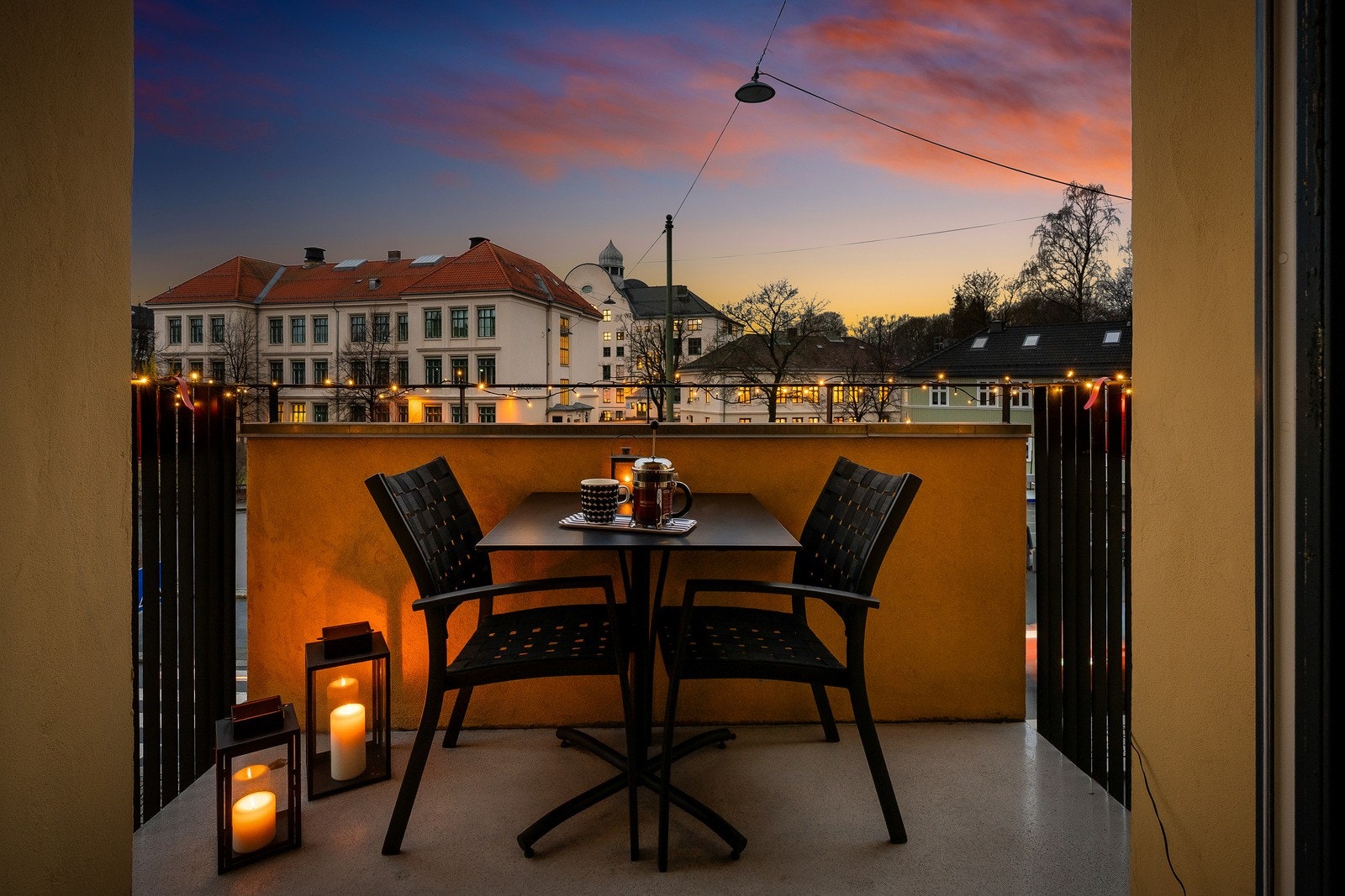 Leiligheten har utgang til en trivelig balkong på ca. 3 m². Galleribilde