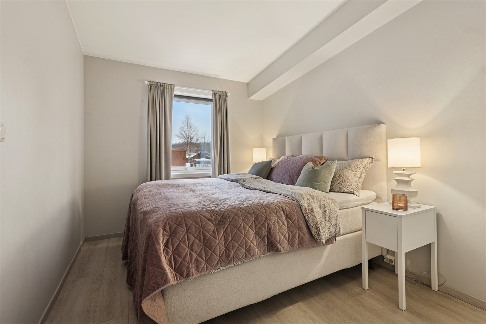 Leiligheten har tilsammen 2 soverom. Galleribilde