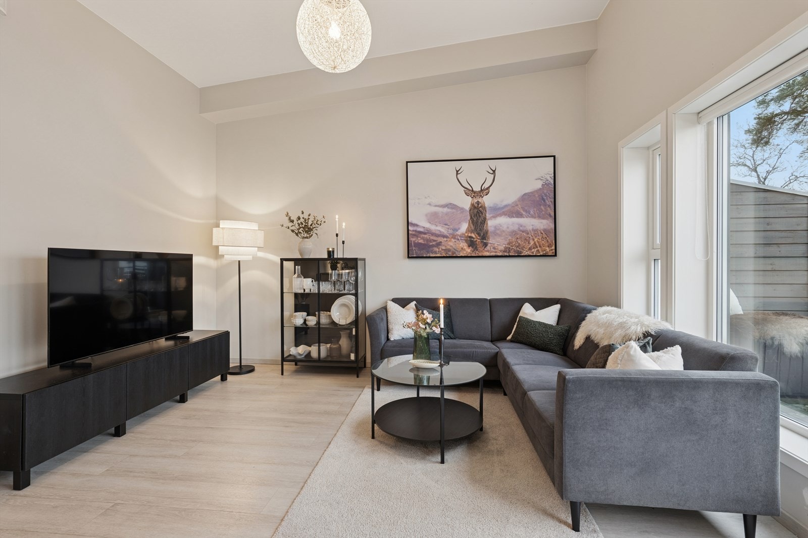 Høy takhimling gir god romfølelse. Galleribilde