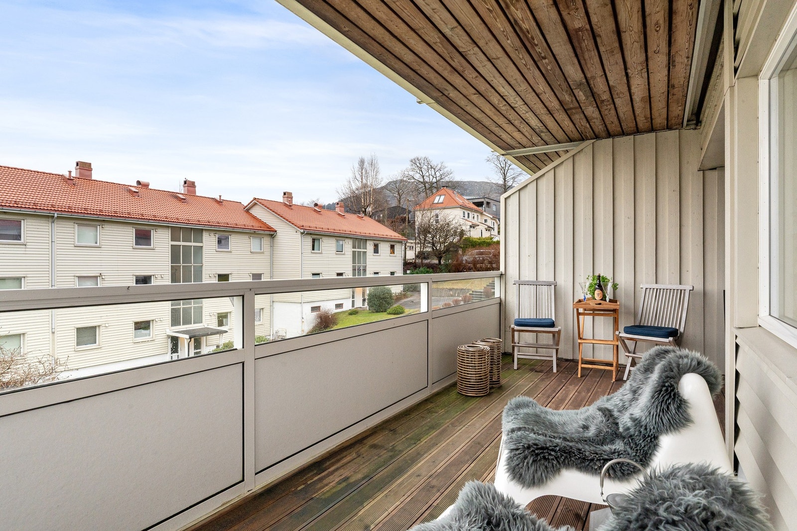 Lekker leilighet på 75 kvm med attraktiv beliggenhet på Landås, like ved Sletten senter. Galleribilde