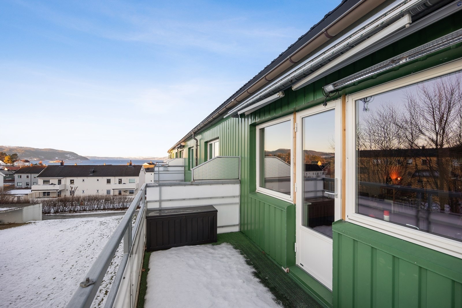 Herlig sørvest-vendt balkong på omtrent 7,5 kvm. Galleribilde