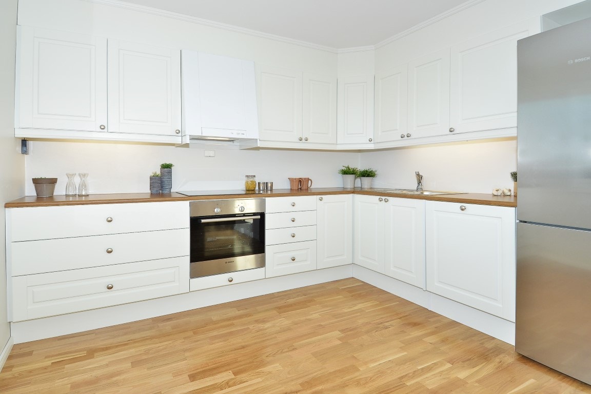 Moderne og pen kjøkkeninnredning (avvik fra bildene kan forekomme) Galleribilde