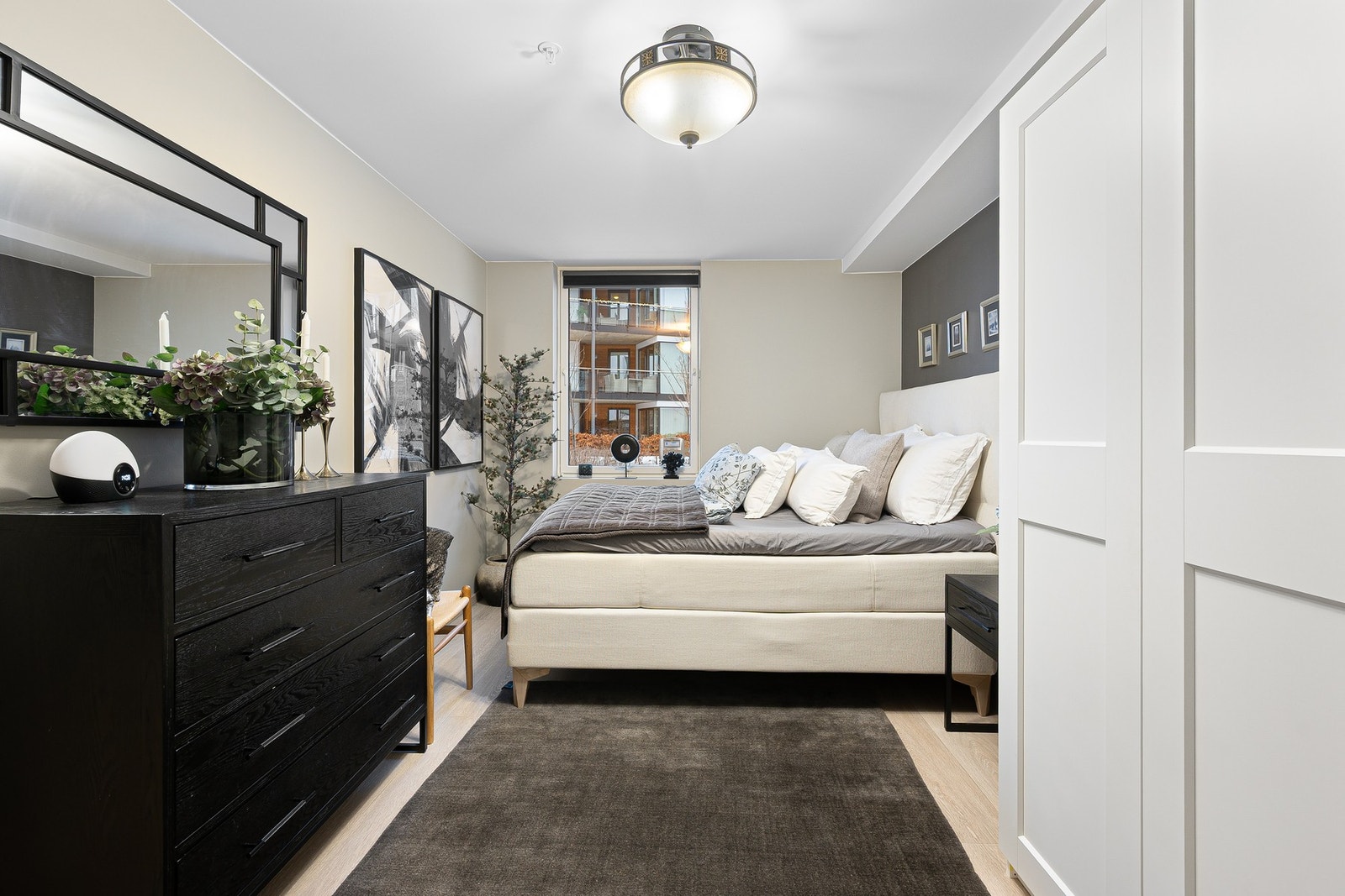 Hovedsoverommet er av god størrelse og måler hele 13,8m². Galleribilde