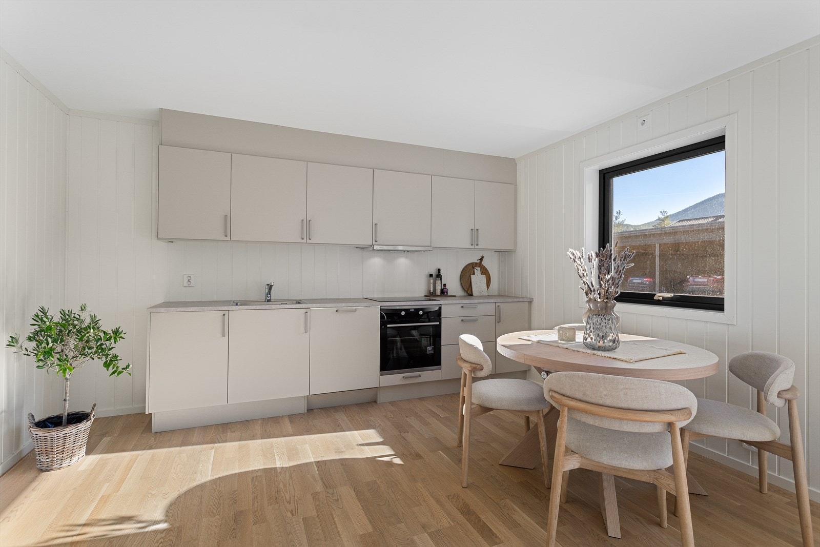 Åpen planløsning med kvalitetskjøkken fra Sigdal Galleribilde