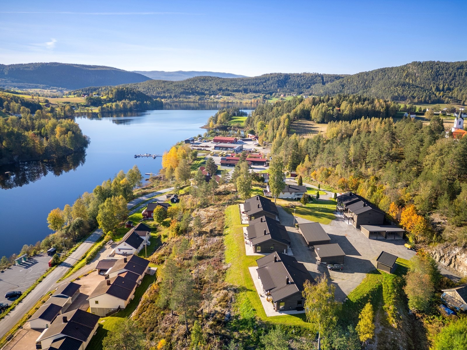 4 moderne selveierleiligheter beliggende i Prestfoss med gangavstand til dagligvare, kafé, barnehage og barneskole. Galleribilde