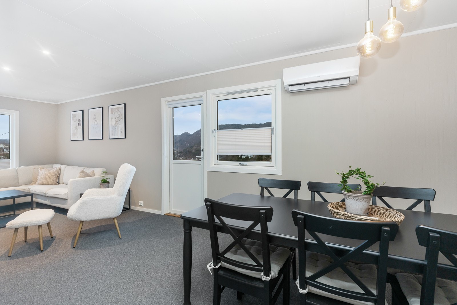 Utgang til terrasse. Galleribilde