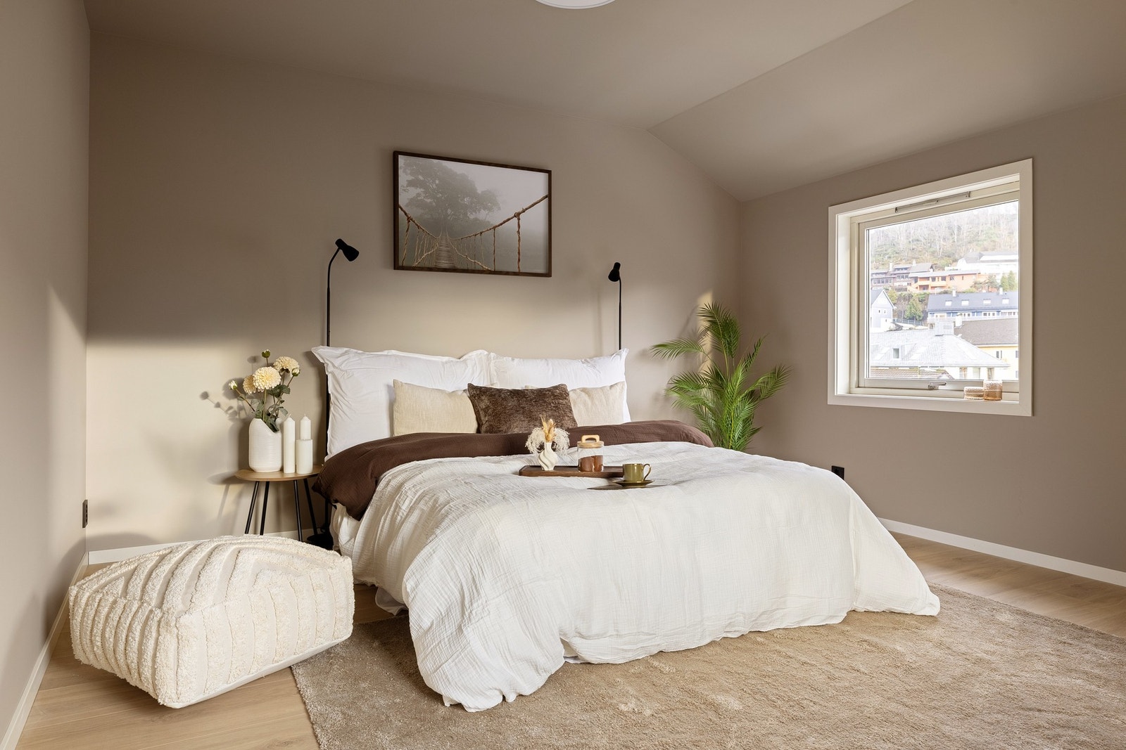 Et stort soverom på 15,9 kvm. Galleribilde